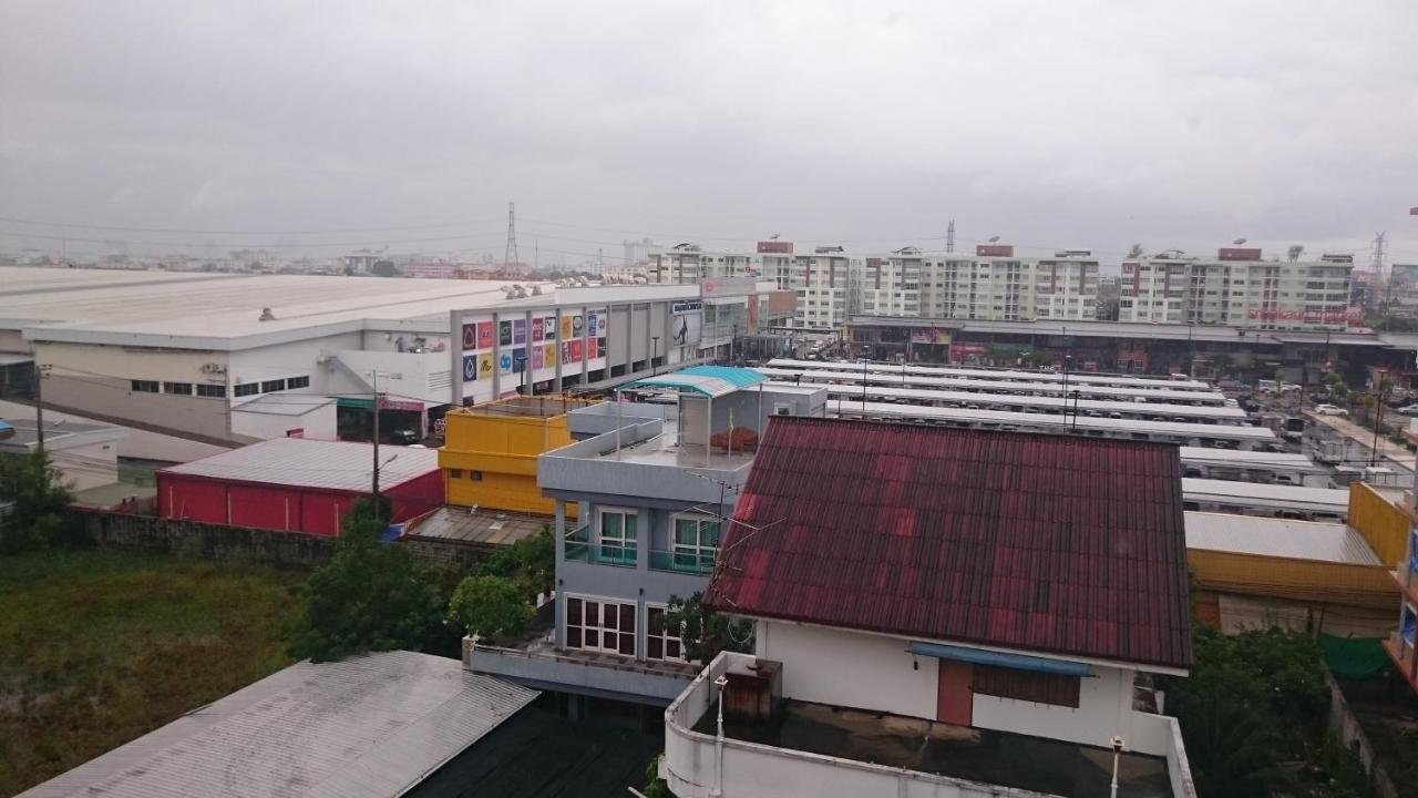 J.Residence Samut Prakan Ngoại thất bức ảnh